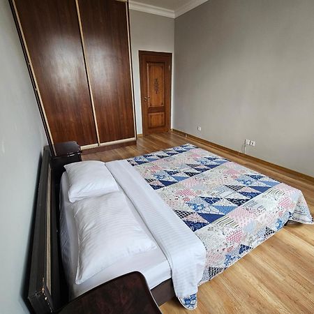Ernaz Plus Apartments-Expo-Boulevard 130 Akmola Esterno foto